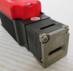 Euchner 103465 TP3-4141D024SEM4AS1C2238 Safety Switch 300mA 24VDC 45mA 30VDC