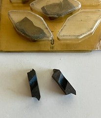 KENNAMETAL THREAD NJF3005R32 SERIES RELIABLE KC68 GRADE (5) NEW INSERTS SHOWN.