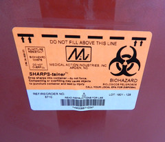 MEDICAL ACTION INDUSTRIES SHARPS STACKABLE 3GAL W/LID 8710 (CASE OF 12)