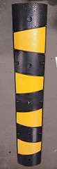NEW VEVOR RUBBER SPEED BUMP DRIVEWAY CABLE PROTECTOR RAMP 12″X6′ W/ 2 CHANNELS