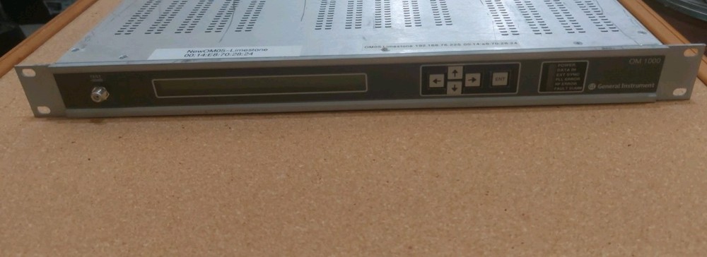 Motorola Out-of-band Multiplexer/ Modulator General Instruments OM 1000 Used