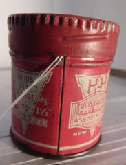 vintage i2″ tall tin-Handy cotter pins H & H Handy ass New York empty tools