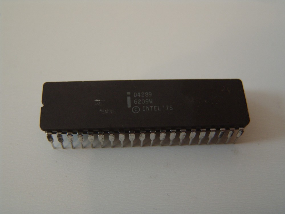 Intel D4289 Inmtegrated Circuit Philippines D/C 8042 NEW OLD STOCK