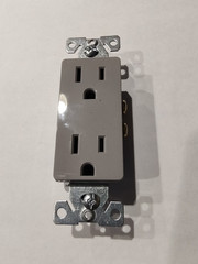 84 Eaton TR1107GY Tamper Resistant Decorator Duplex Receptacle Decor Outlet Gray