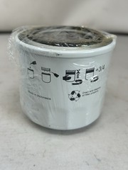 NEW OLD STOCK SEALED OEM GENUINE KUBOTA 70000-15241 Oil Filter Made in Indonesia
