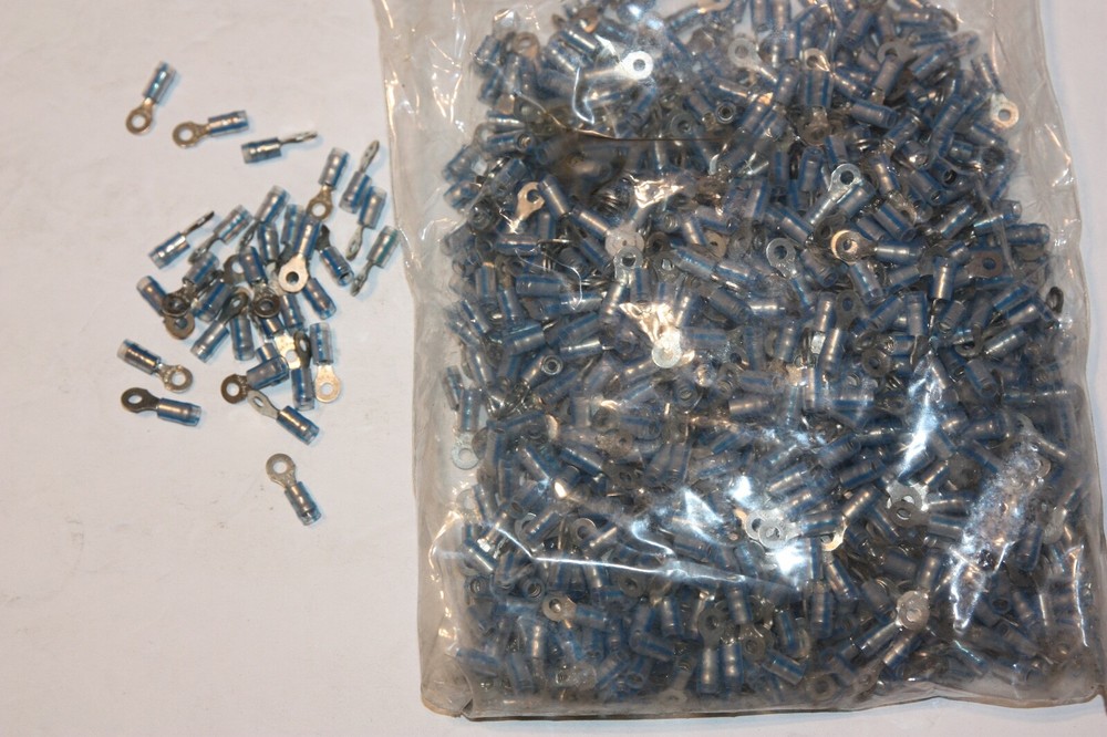 1000 Thomas Betts T&B RBT853 Sta-kon #6 Bolt 16-14 awg Insulated crimp ring blue