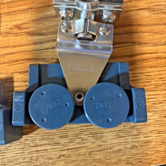 2pc Gorbel 77892 Enclosed Track Festoon Trolley Flat Cable Hose Carrier Lot