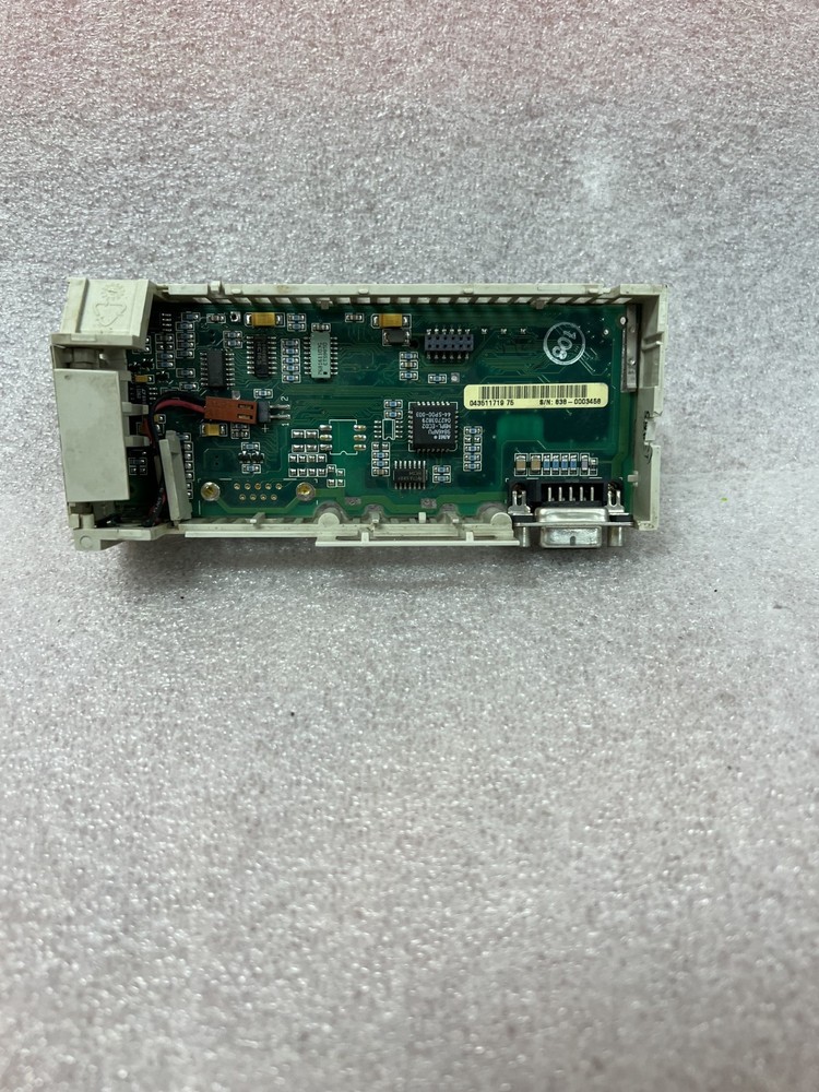 172PNN21022 Modicon Momentum Option Adap 172-PNN-210-22