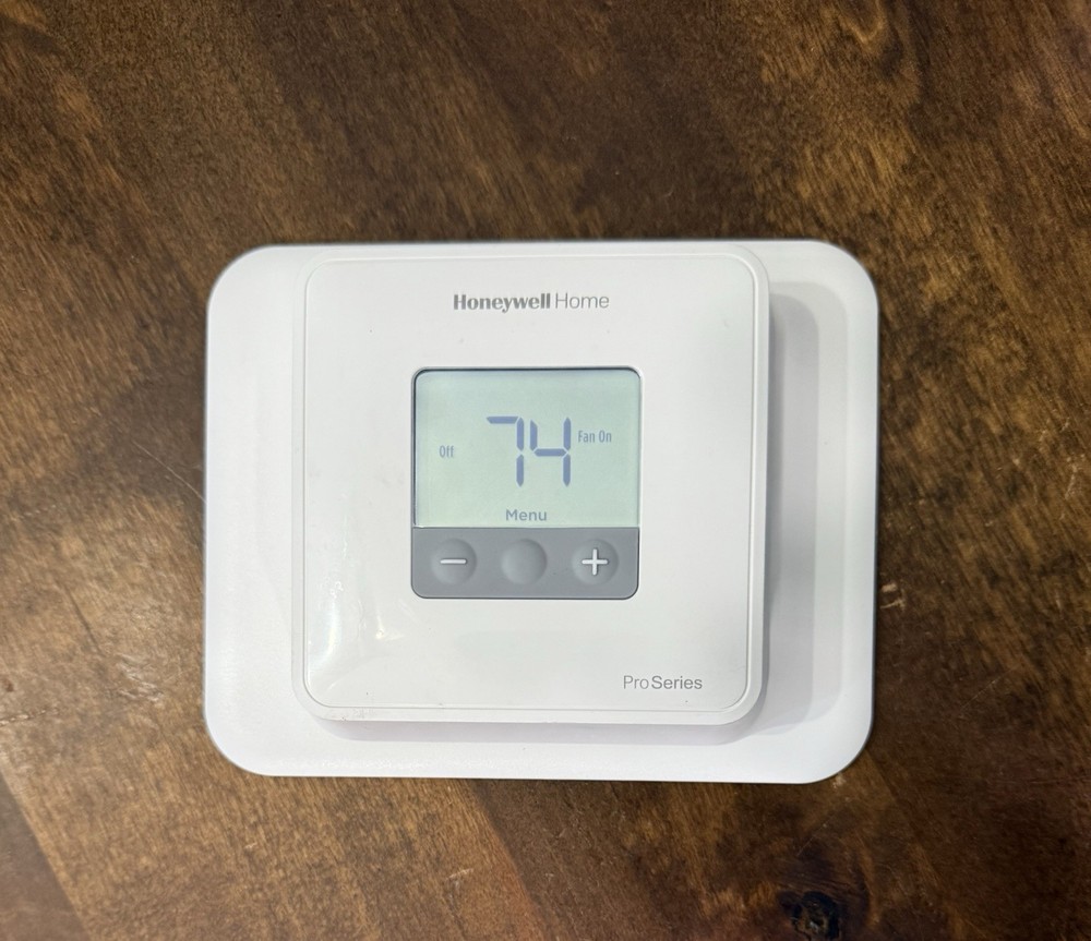 HONEYWELL TH1110D2009 NON-PROGRAMMABLE THERMOSTAT & WALL PLATE