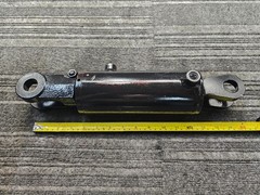 Magister Hydraulics 70004 0825 Double-Acting Welded Cylinder 16″ Retracted Lgth