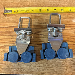 2pc Gorbel 77892 Enclosed Track Festoon Trolley Flat Cable Hose Carrier Lot