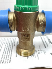 ZURN WILKINS ZW1017XL AQUA-GARD 1/2″ THERMOSTATIC MIXING TEMPERING VALVE FNPT