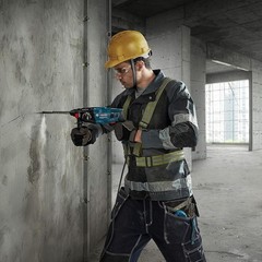 BOSCH GBH 220 Corded Electric Rotary Hammer with SDS Plus, 720 W, 2 J, 2.3 Kg