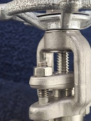 Smith CL-800: 1″ FNPT x 1″ Socket Weld Forged Carbon Steel Wedge Gate Valve