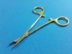 T/C PREMIUM GRADE HEMOSTAT WITH SCISSORS 4.5″ WITH TUNGSTEN CARBIDE INSERTS