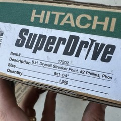 2 Hitachi Super Drive 6x 1-1/4″ Automatic Feeding Drywall Collated Screws 17202