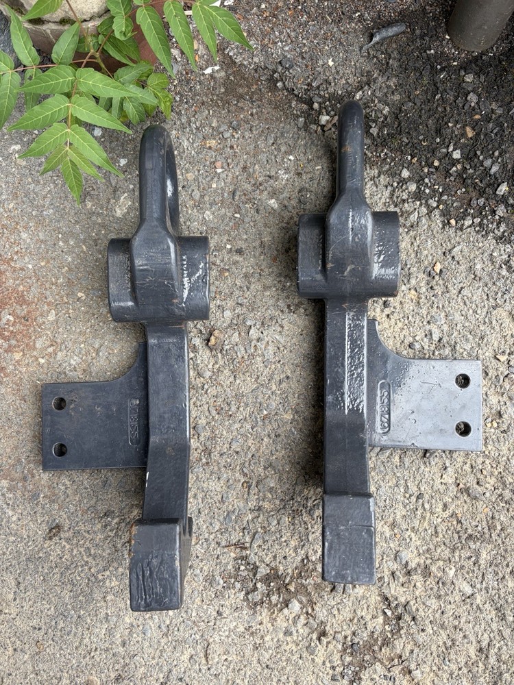 NOS Bobcat 6718155 Backhoe Mounting Arm Brackets S185 773G S175 T190 S205