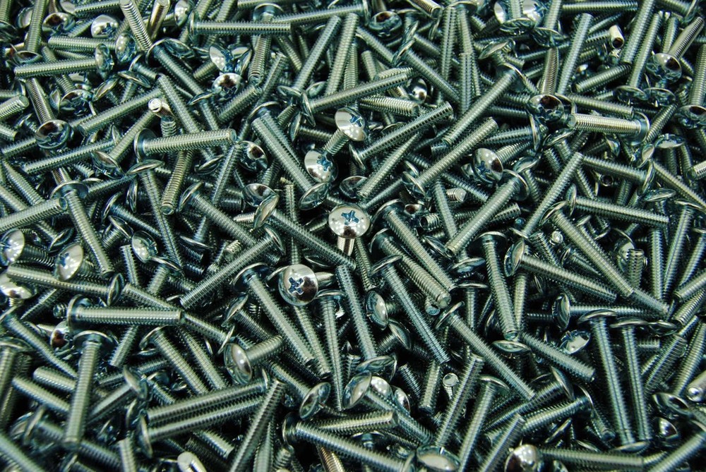 (1000) Phillips Truss Head 8-32 x 1 Machine Screws #8 Zinc Plated