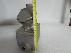 Crouse-Hinds Ark Guard ENR C11202 M3 Straight Blade Receptacle 20 Amp