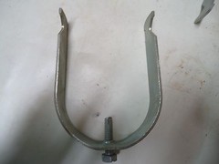 B-LINE SYSTEMS B1082 ZINC PLATED 3″ SLOTTED ANGLE PIPE HANGERS (LOT OF SIX)