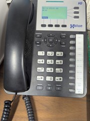 Xblue Networks X-25 VoIP Business Phone System w/ 7 X3030 Phones