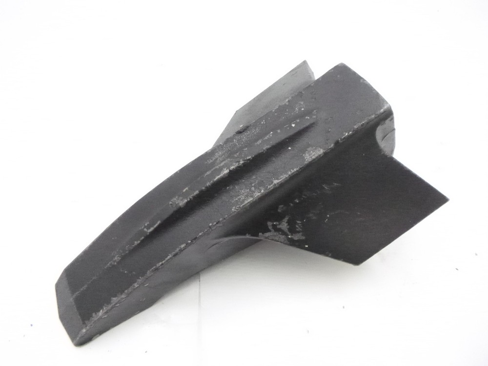 Genuine Agrituf 12″ Length Aggressive Ripper Point for CNH 1″ Square Pin Hole