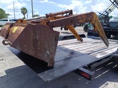 Freeman 3000 Tractor Loader 60″ Bucket & Arms