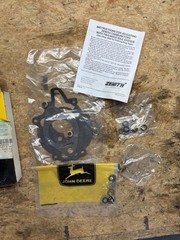 John Deere RE528752 Carburetor Kit Genuine Open Box Unsure If All Items Are In