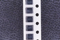 Lot of 5 CRCW1210K07FKTA Vishay Chip Resistor 1.07K Ohm 1% 1/2W 200V 1210 SMT
