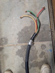 25′ of 4 conductor, 4 AWG stranded, copper wire w/ Strain Relief