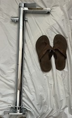 KOHLER Parallel Chrome Floor Mount Tub Filler T23492-4-CP – Excellent , No Hose