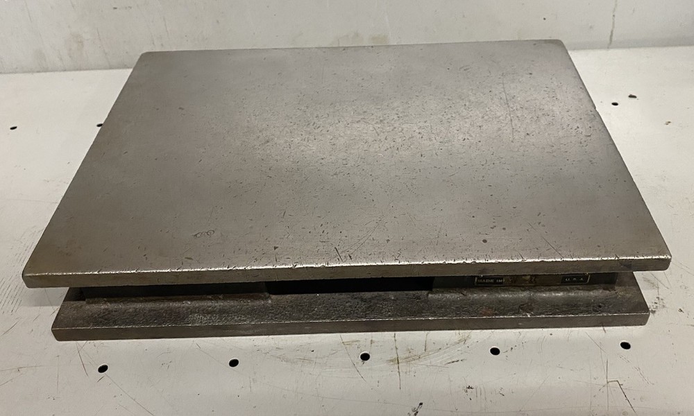 Challenge Mchy. Co. USA 10” X 14” Cast Iron Surface Inspection Plate