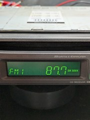 Alpine CDM-7833 In-dash CD Receiver (CD not working – See Description)