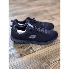 Skechers Work Ghenter Bronaugh SR Slip Resistant 10 Women Memory Foam Shoe 77210