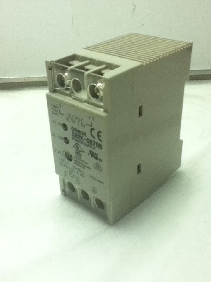 OMRON S82K-00705 POWER SUPPLY