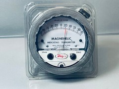 Dwyer 605-11 Magnehelic Differential Pressure Indicating Transmitter
