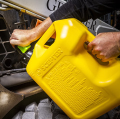 (2 Pack) Scepter 5 Gal SmartControl Diesel Fuel Can Dual Handle Yellow FSCD571