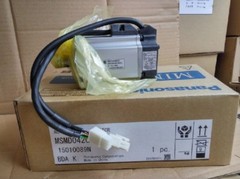 PANASONIC AC SERVO MOTOR MSMD042G1U NEW ORIGINAL