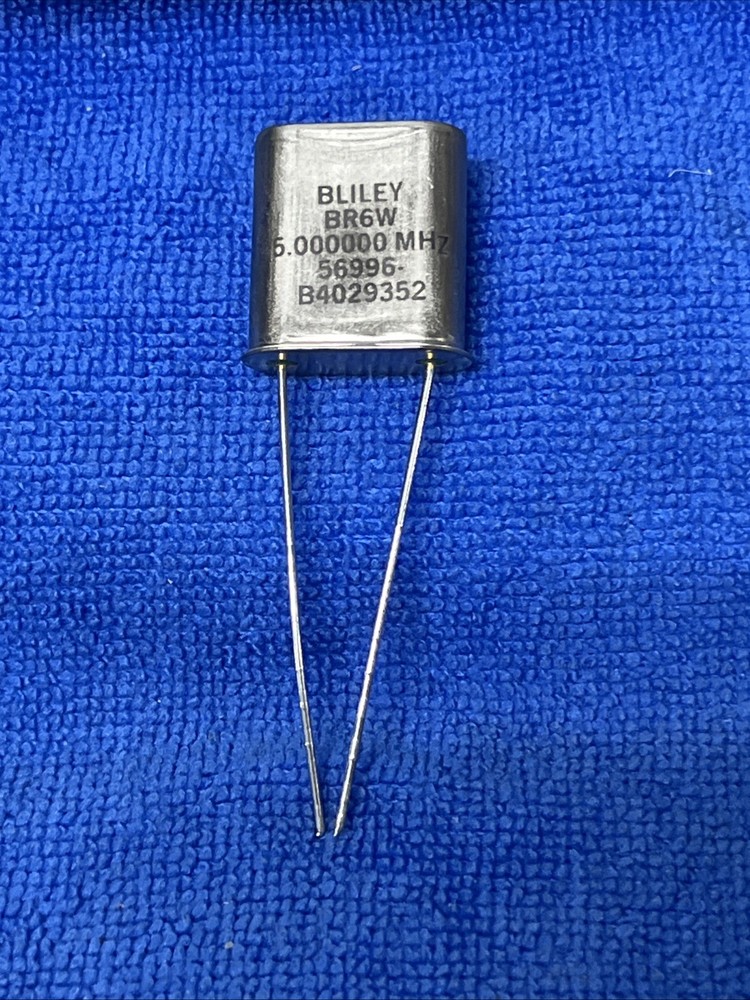 BLILEY ~ BR6W-5.000000MHZ ~ VINTAGE CRYSTAL