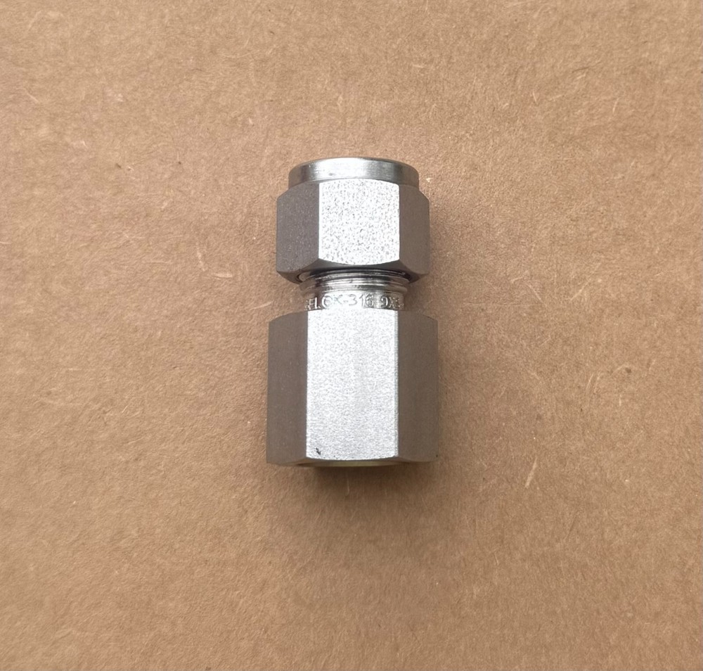 Swagelok 3/8″ X 1/4″ Stainless Steel Tube Fitting SS-600-7-4 New