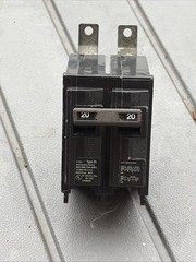 ITE Siemens B220 Circuit Breaker 20A 2Pole 120/240VAC 10KAIC Bolt On Panel Mount