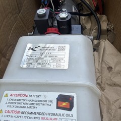 Double Acting Hydraulic Pump For Dump Trailers KTI – 12VDC – 6 Quart Reservoir
