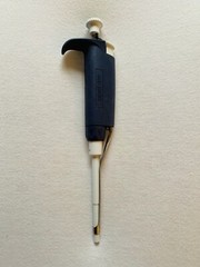 Rainin L200 Pipet Lite ~ LTS 20-200ul Pipette Single Channel ~ Calibrated