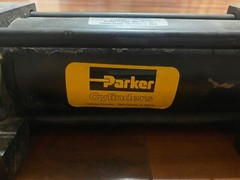 Parker Hydraulic Cylinder Model No. 02.50 c2hkts23a 5.750 serial ee136270a NEW
