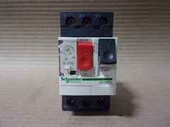 NEW Schneider Electric GV2ME32 Motor Circuit Breaker 3 Pole 440v 24-32 Amp