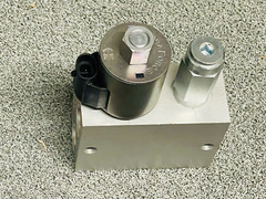 HydraForce KV25554 HF20751-02 Solenoid Hydraulic Valve John Deere Skid Steer