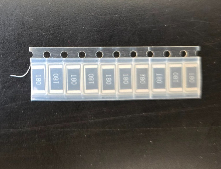 10pcs 18 Ohms ±1% 2W Chip Resistor 2512 (6432 Metric) Automotive RC2512FK-7W18RL