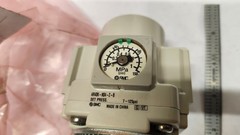 NEW SMC AR40K-N04BE-Z-B Air Pressure Regulator Modular 1/2″ NPT with Bracket