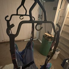 Medline MDS400ELB Electric Patient Lift w/ 4-Point Cradle & Sling