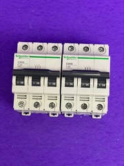 Schneider Electric 60889 C60N C2A Circuit Breaker 3-Pole 2A 415V [Lot of 2]